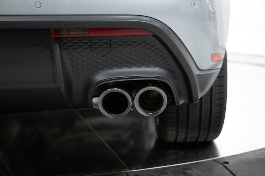 Thumbnail: 2026 Porsche Macan - 25