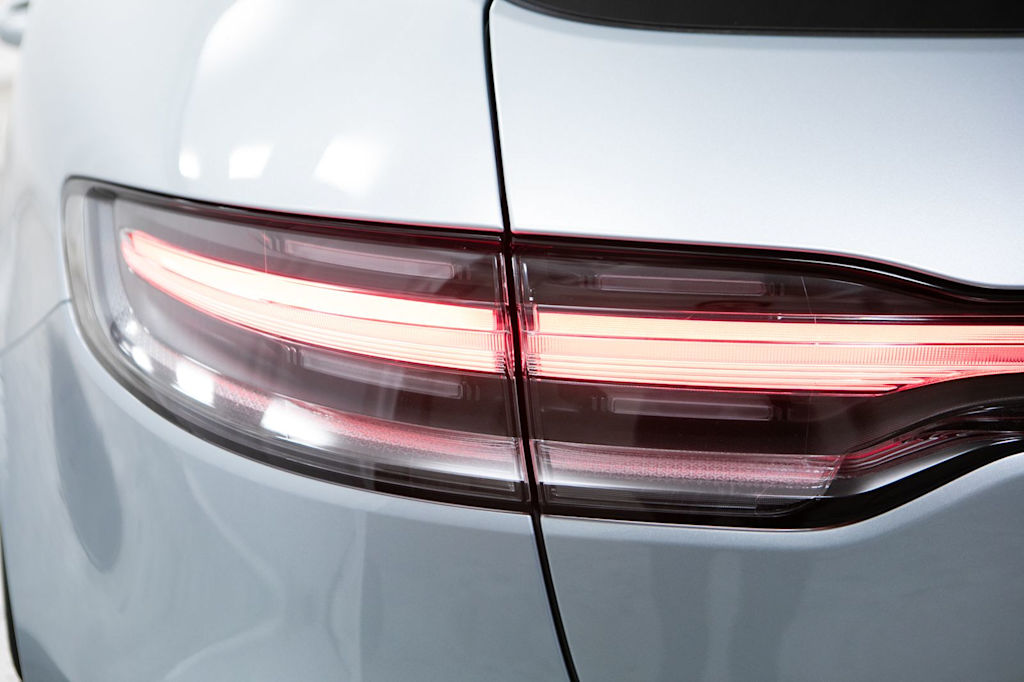 Thumbnail: 2026 Porsche Macan - 23