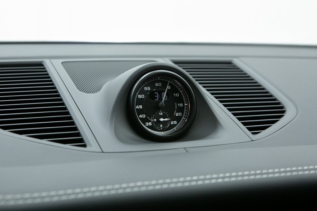 Thumbnail: 2026 Porsche Macan - 28