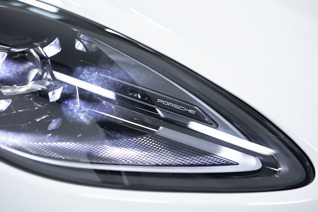 Thumbnail: 2026 Porsche Macan - 29