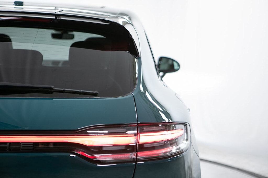 Thumbnail: 2026 Porsche Macan - 23