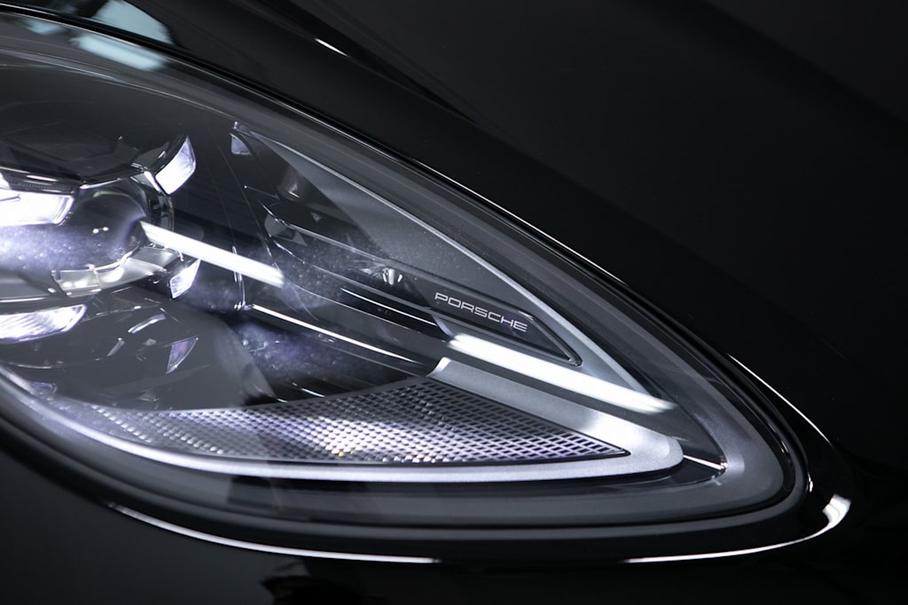 Thumbnail: 2026 Porsche Macan - 33