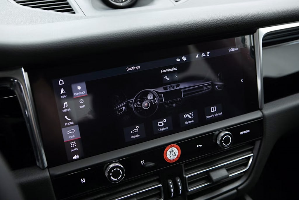 Thumbnail: 2025 Porsche Macan - 12