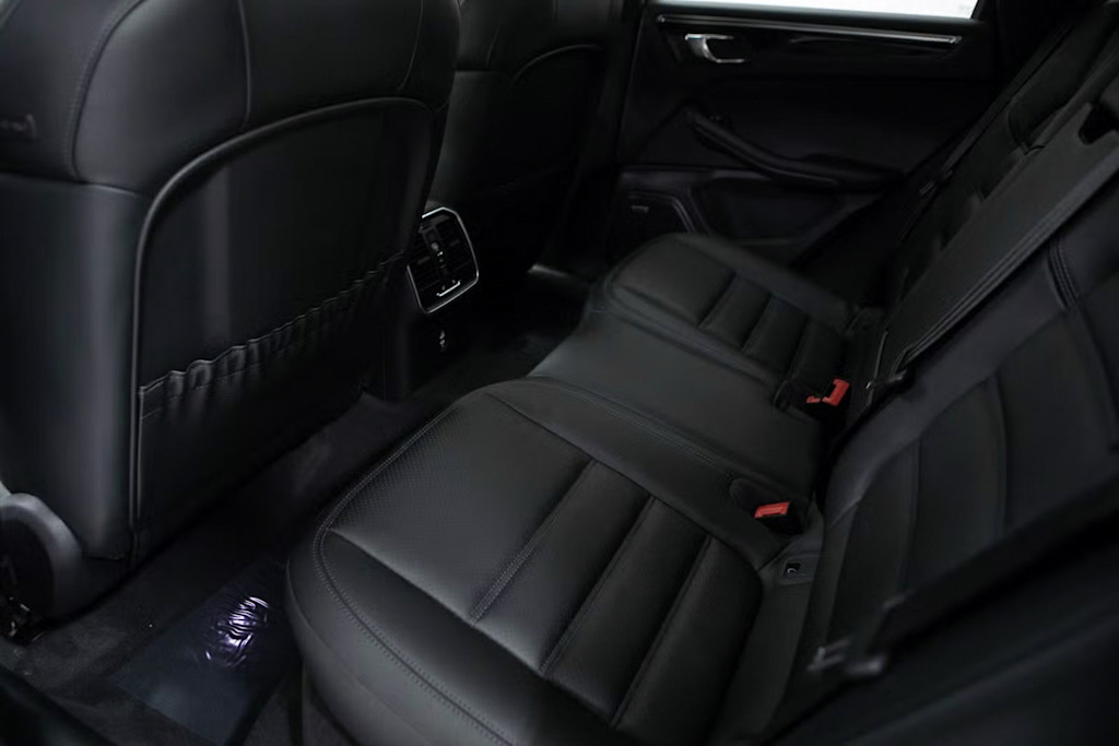 Thumbnail: 2025 Porsche Macan - 11