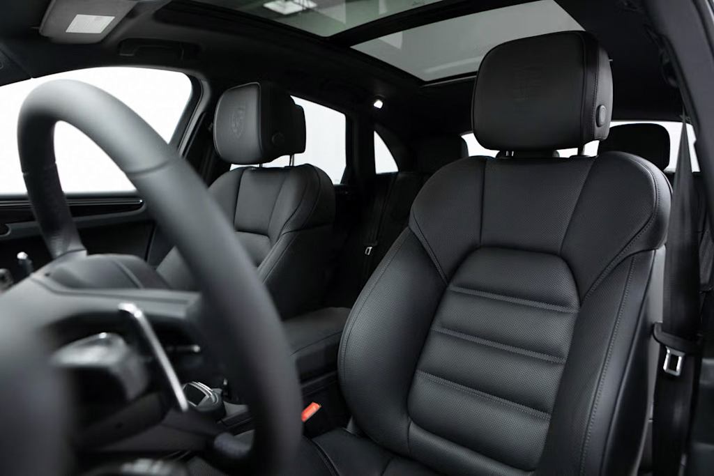 Thumbnail: 2025 Porsche Macan - 9