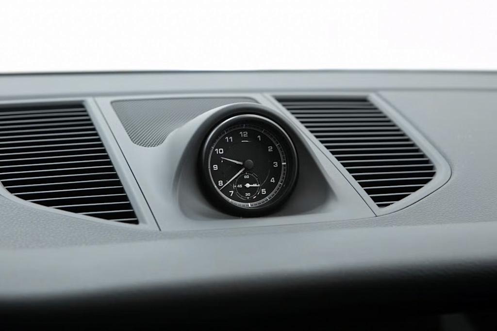 Thumbnail: 2025 Porsche Macan - 26