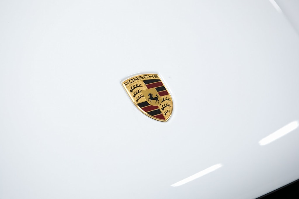 Thumbnail: 2026 Porsche Macan - 34