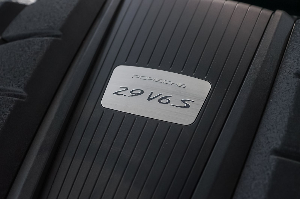 Thumbnail: 2026 Porsche Macan - 7