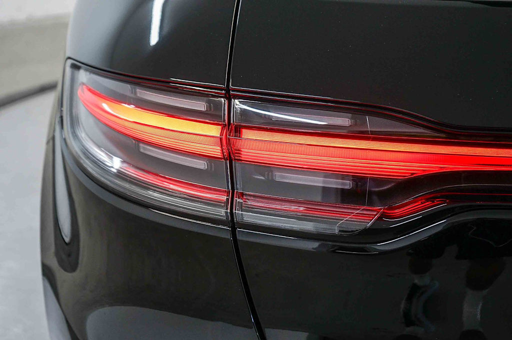 Thumbnail: 2026 Porsche Macan - 22