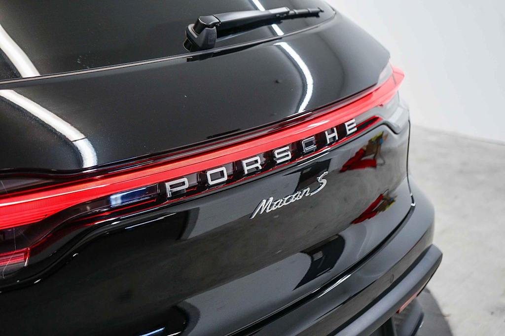 Thumbnail: 2026 Porsche Macan - 6