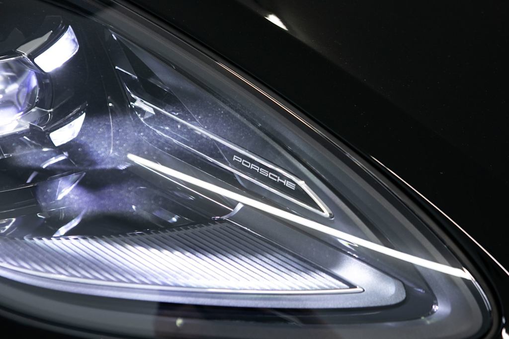 Thumbnail: 2026 Porsche Macan - 22