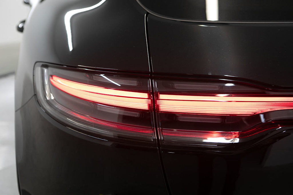 Thumbnail: 2026 Porsche Macan - 37