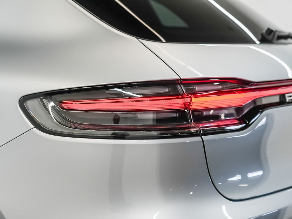 Thumbnail: 2026 Porsche Macan - 24