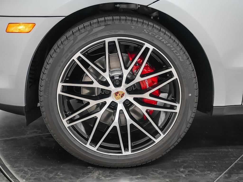 Thumbnail: 2026 Porsche Macan - 8