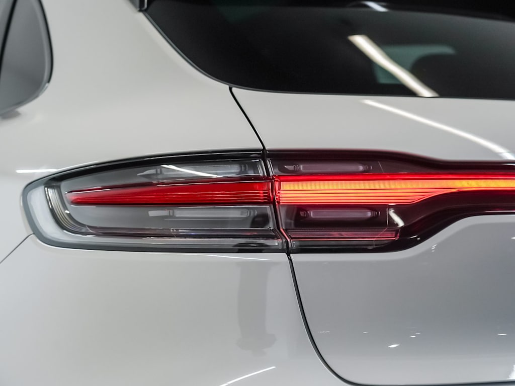 Thumbnail: 2024 Porsche Macan - 25
