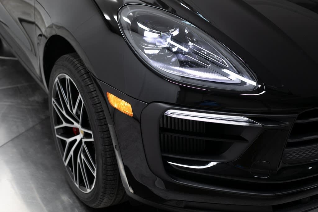 Thumbnail: 2025 Porsche Macan - 6