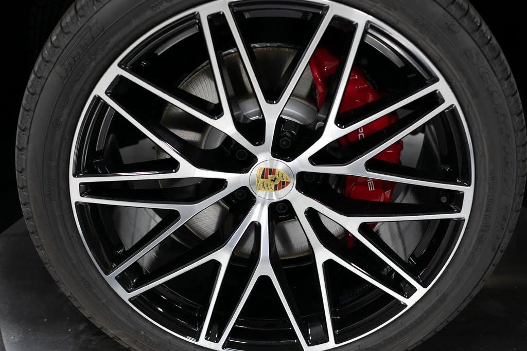 Thumbnail: 2025 Porsche Macan - 7