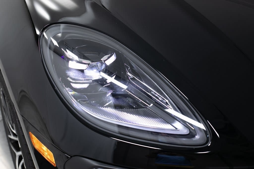 Thumbnail: 2025 Porsche Macan - 32