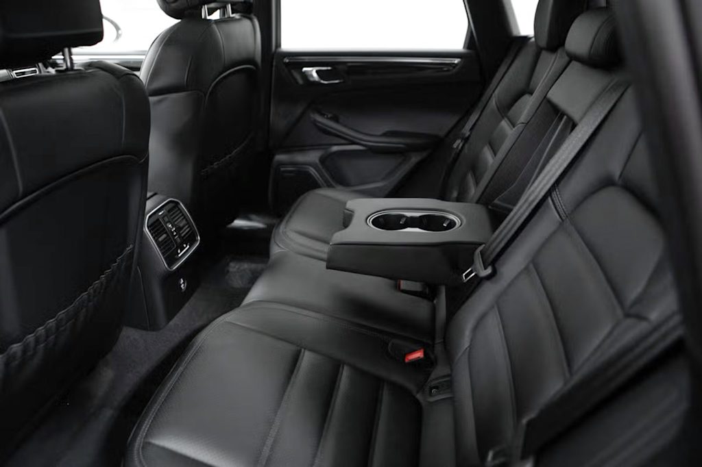 Thumbnail: 2026 Porsche Macan - 11