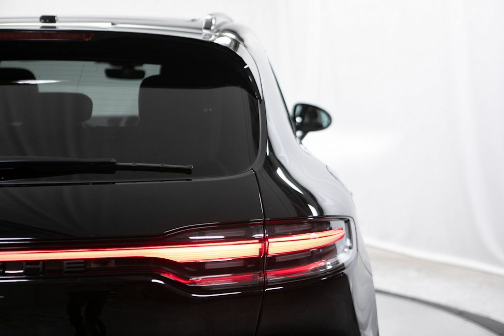 Thumbnail: 2026 Porsche Macan - 38
