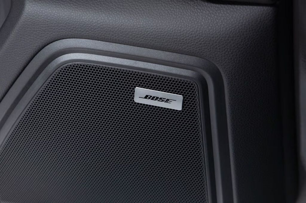 Thumbnail: 2026 Porsche Macan - 14