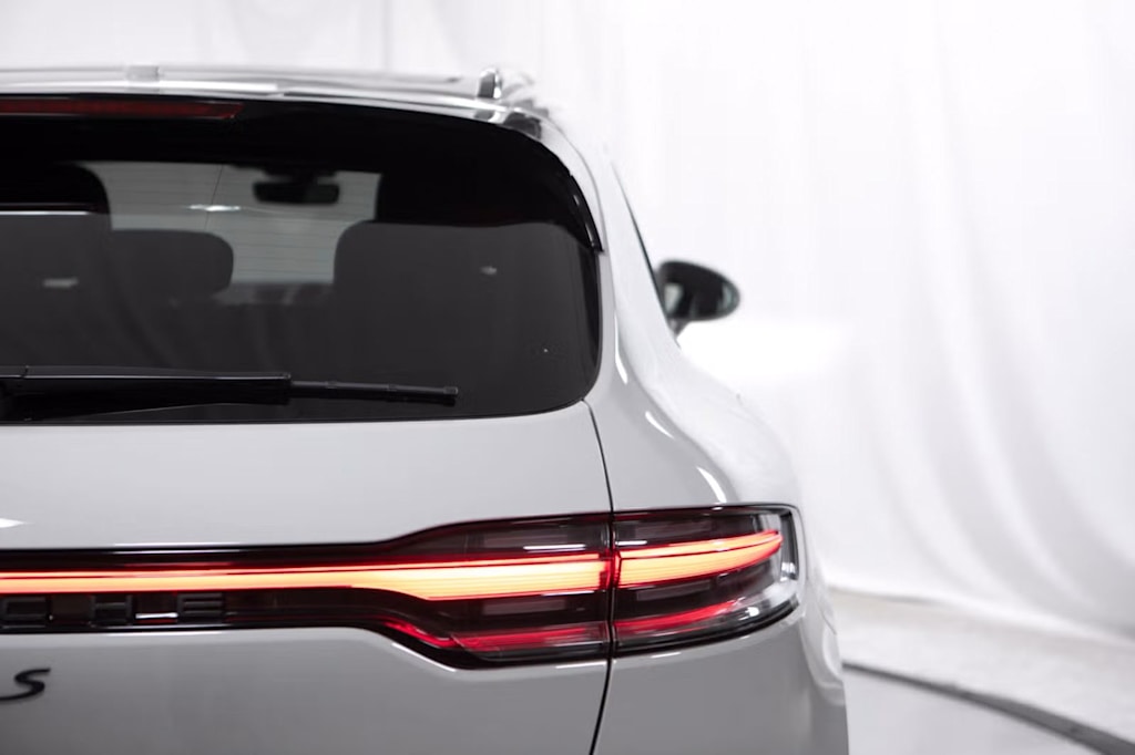 Thumbnail: 2026 Porsche Macan - 24