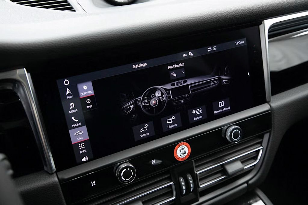 Thumbnail: 2025 Porsche Macan - 12