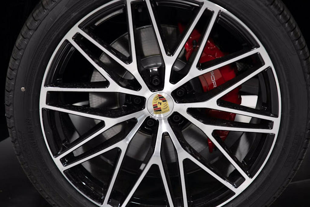 Thumbnail: 2025 Porsche Macan - 7