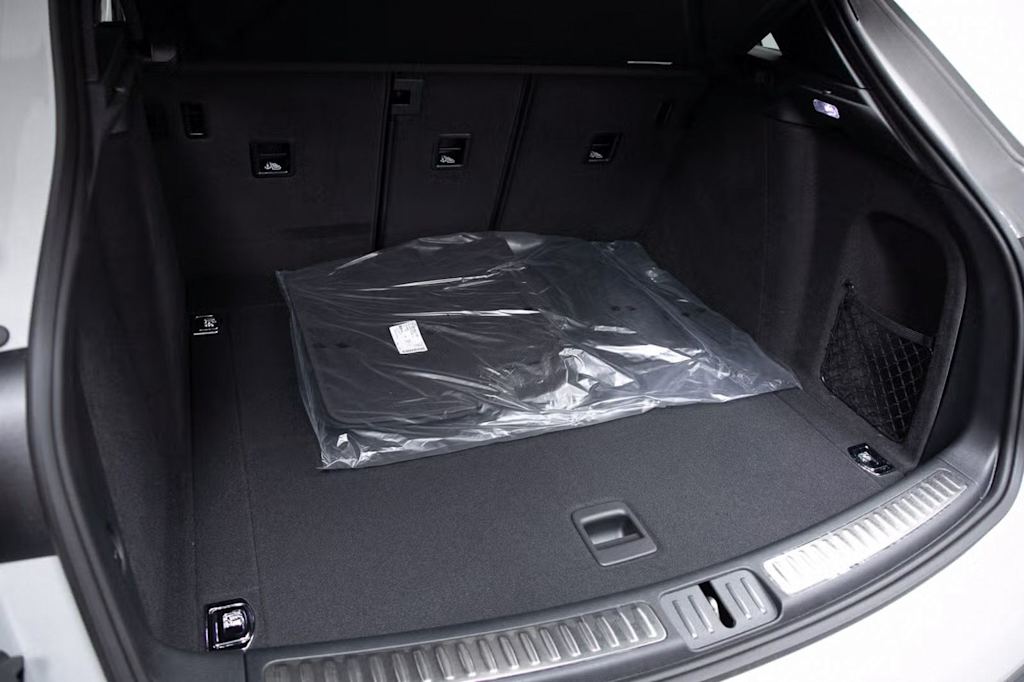 Thumbnail: 2025 Porsche Macan - 14