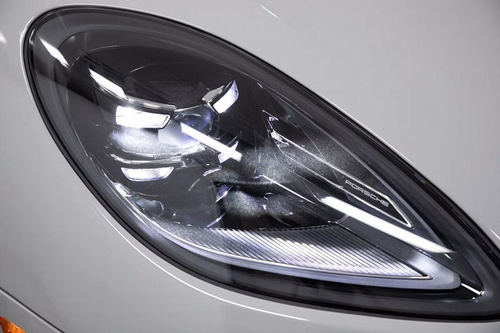 Thumbnail: 2025 Porsche Macan - 33