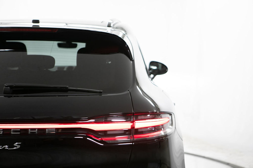 Thumbnail: 2024 Porsche Macan - 26