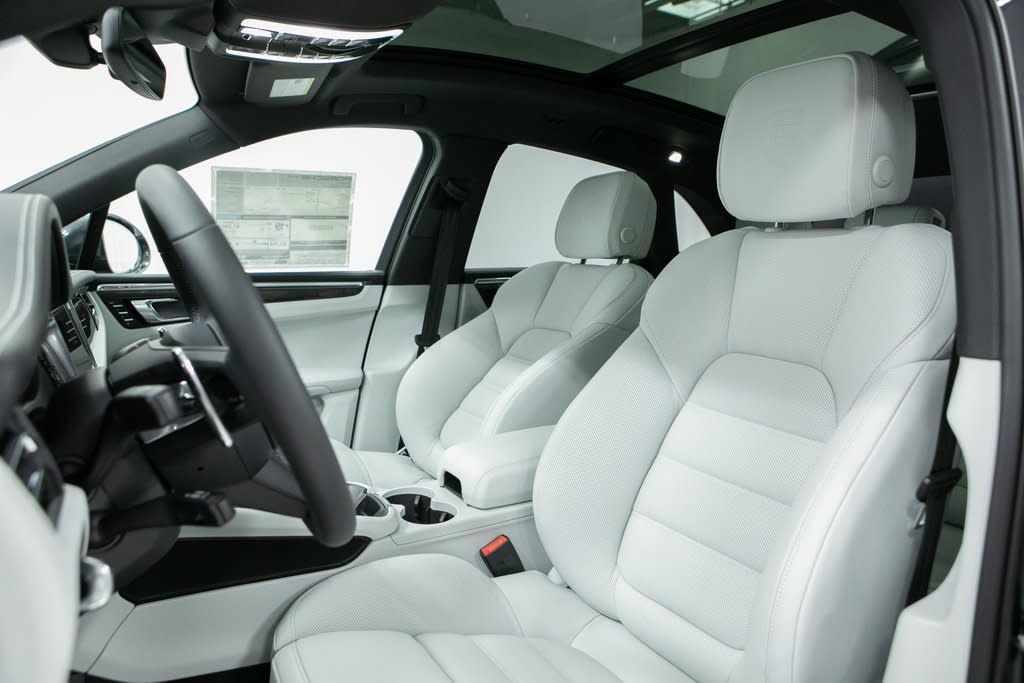 Thumbnail: 2025 Porsche Macan - 9