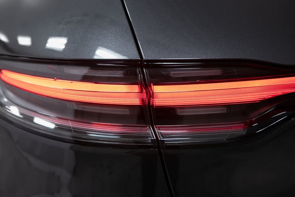 Thumbnail: 2025 Porsche Macan - 36