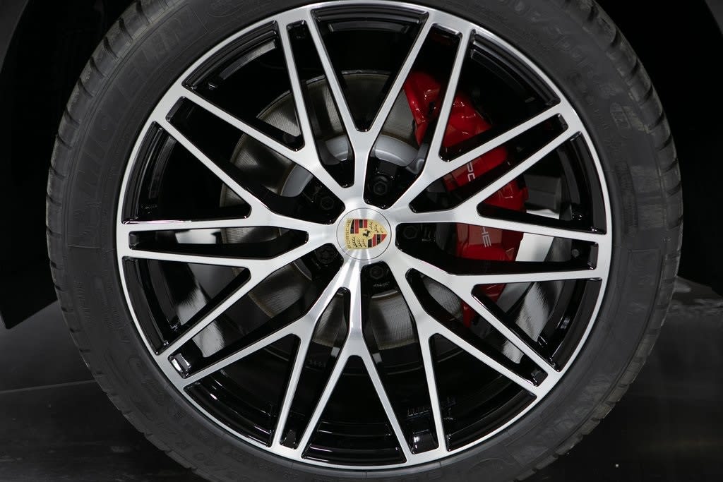 Thumbnail: 2025 Porsche Macan - 7