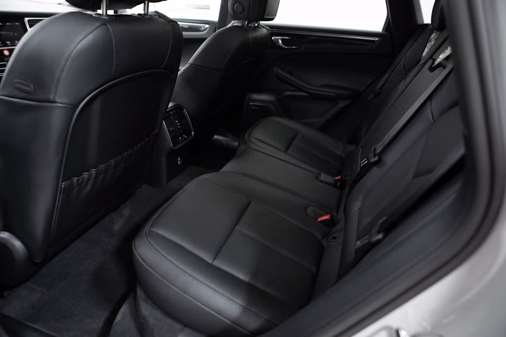 Thumbnail: 2026 Porsche Macan - 11