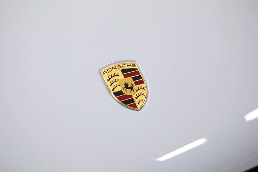 Thumbnail: 2026 Porsche Macan - 21