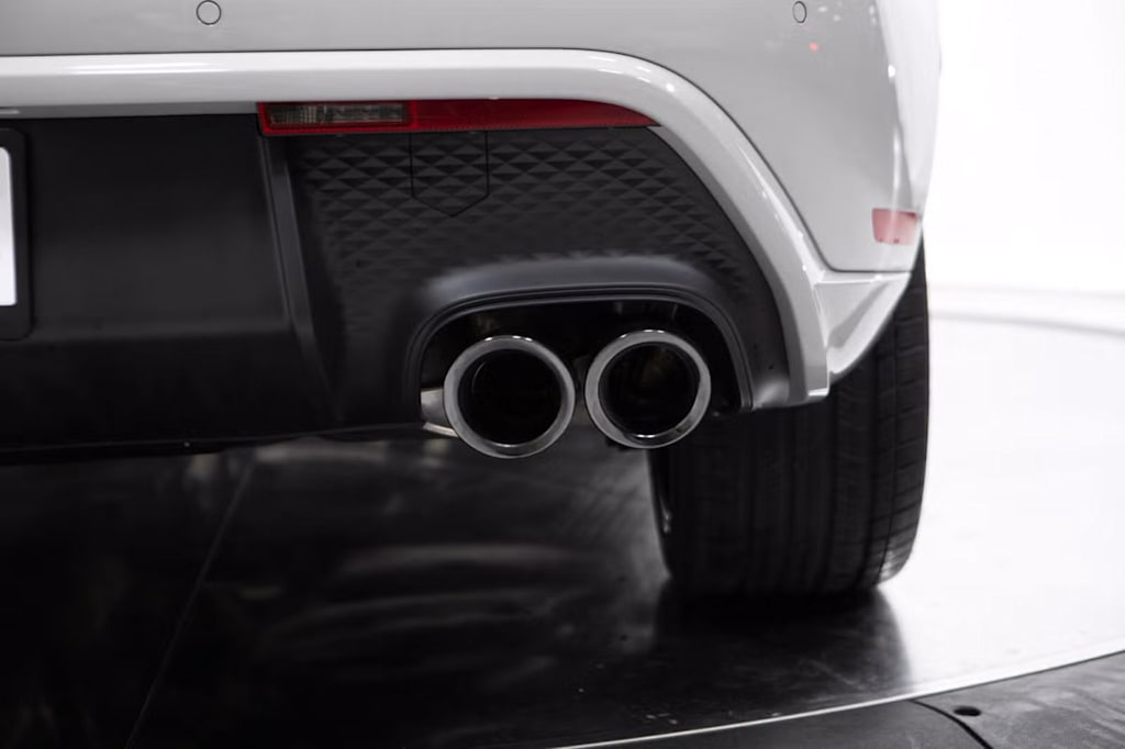 Thumbnail: 2026 Porsche Macan - 24