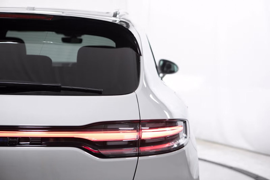Thumbnail: 2026 Porsche Macan - 25