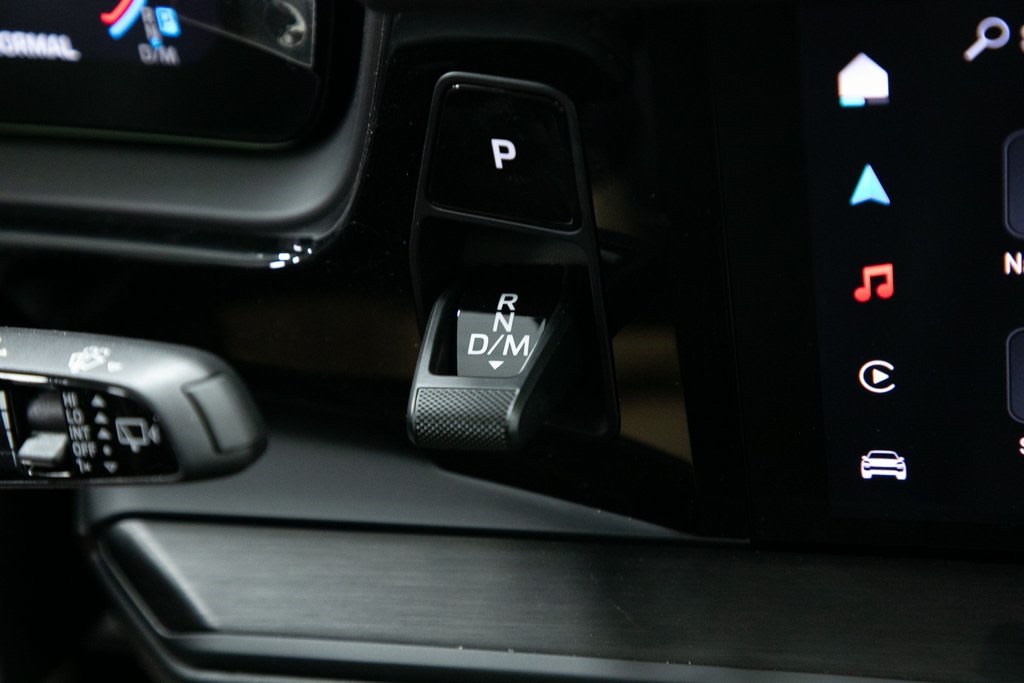 Thumbnail: 2025 Porsche Cayenne - 30