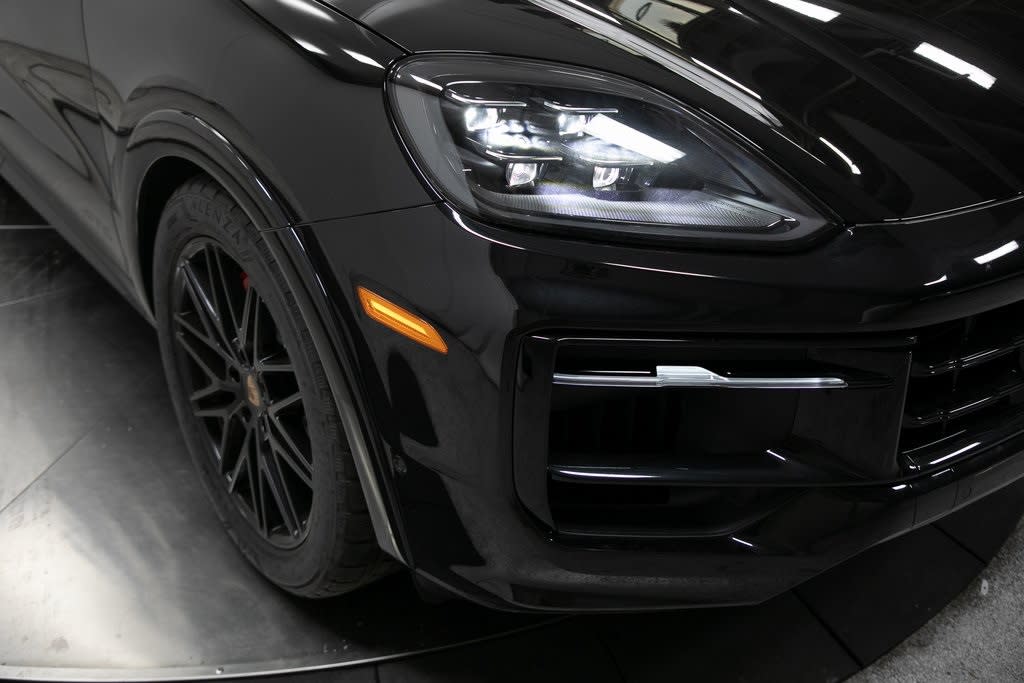 Thumbnail: 2025 Porsche Cayenne - 6