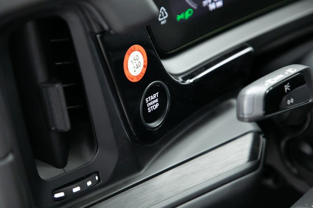 Thumbnail: 2025 Porsche Cayenne - 12