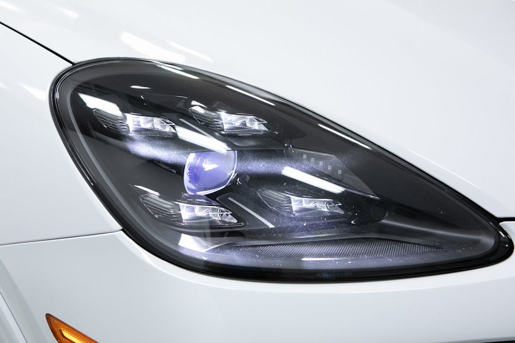 Thumbnail: 2023 Porsche Cayenne - 34