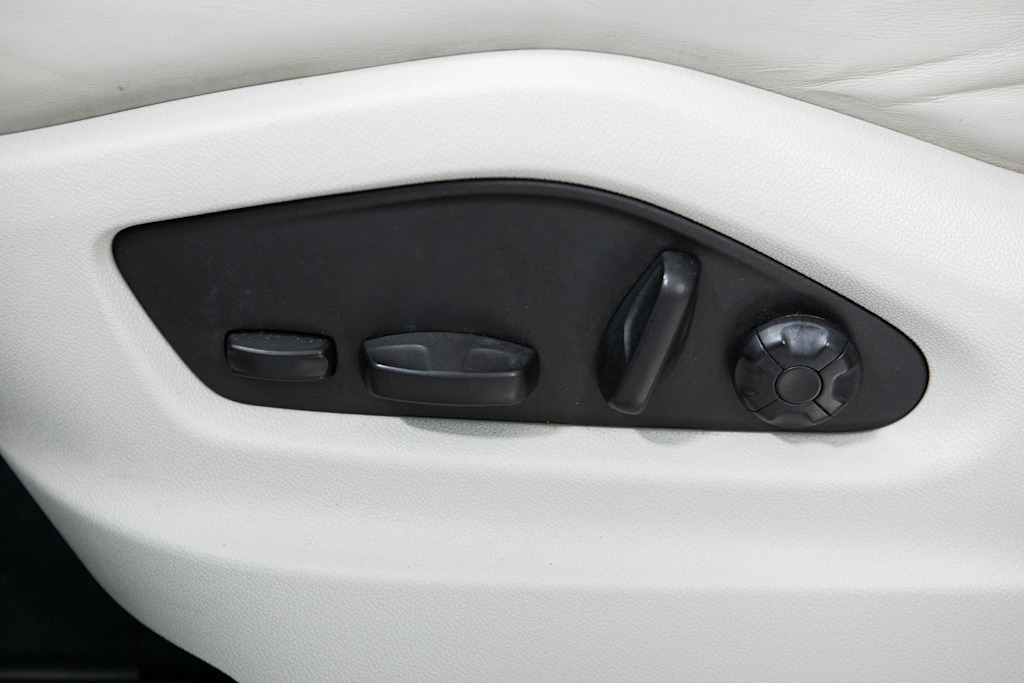 Thumbnail: 2023 Porsche Cayenne - 21