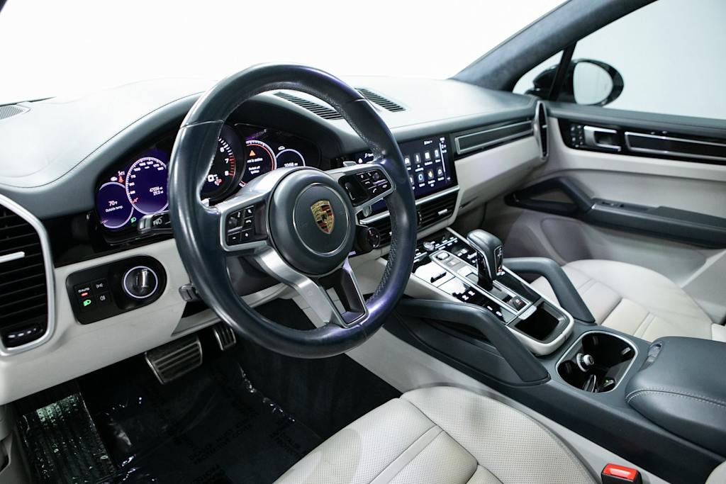 Thumbnail: 2023 Porsche Cayenne - 2