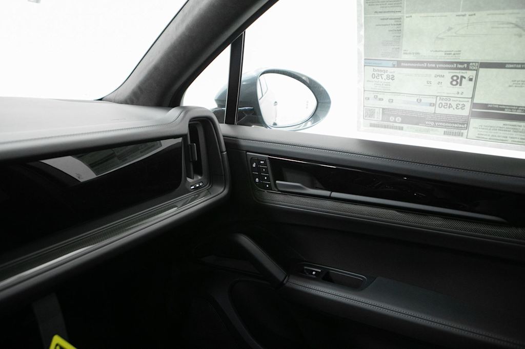 Thumbnail: 2026 Porsche Cayenne - 34