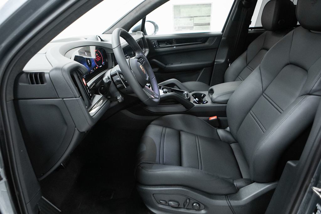 Thumbnail: 2026 Porsche Cayenne - 10