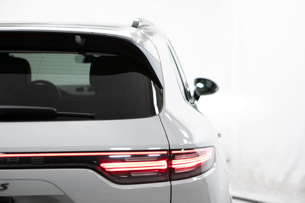 Thumbnail: 2021 Porsche Cayenne - 26
