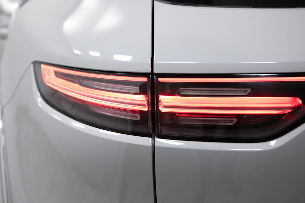 Thumbnail: 2021 Porsche Cayenne - 23