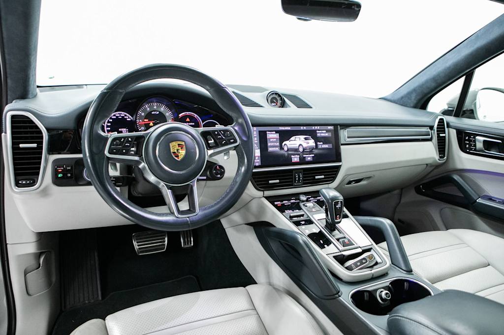 Thumbnail: 2021 Porsche Cayenne - 9
