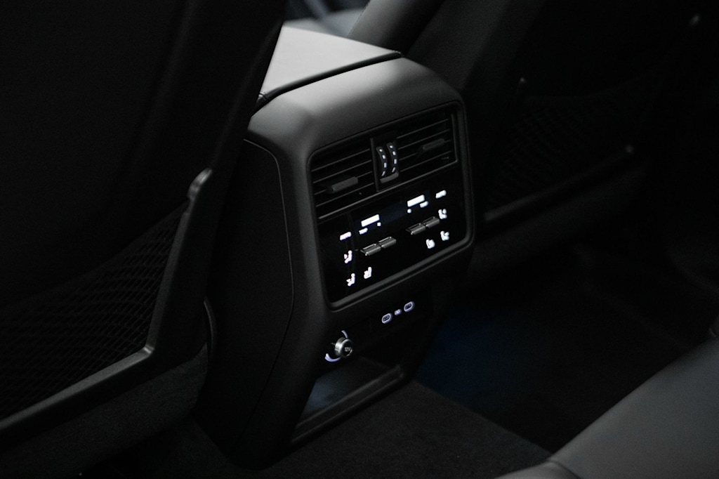 Thumbnail: 2026 Porsche Cayenne - 37